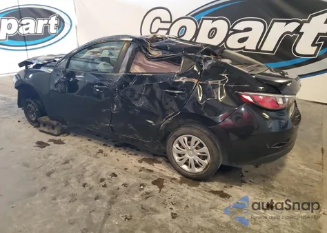 2020 Toyota Yaris L из США, поврежденный, VIN 3MYDLBYV4LY705688